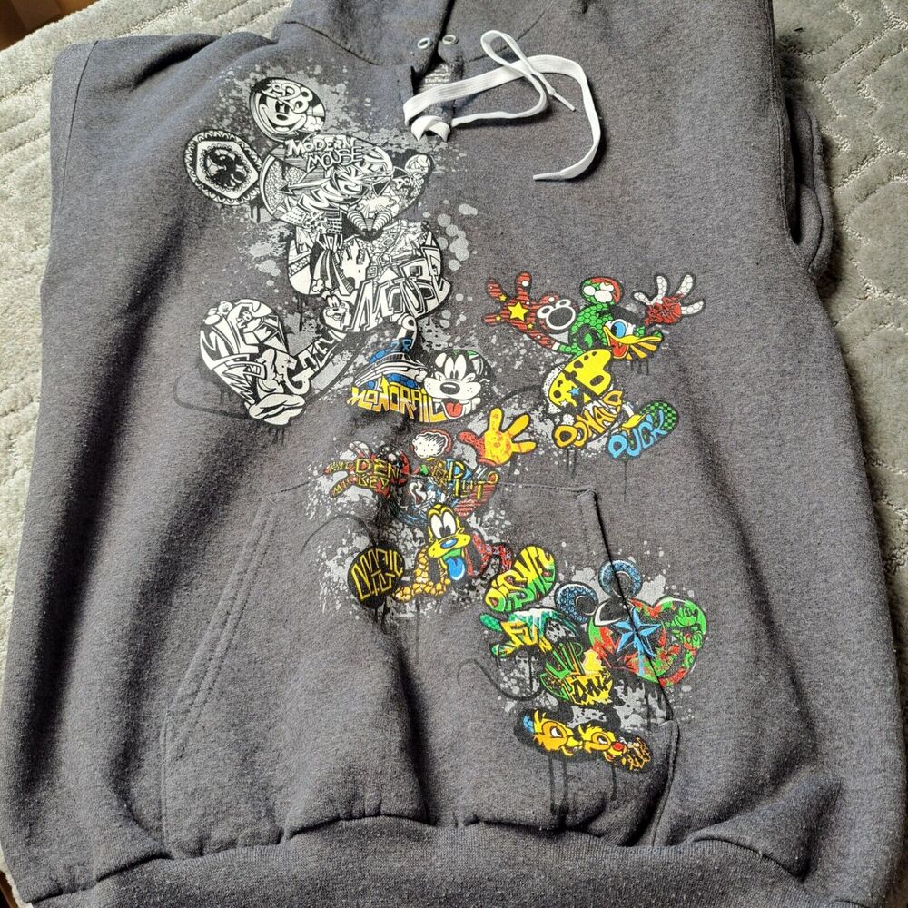 Walt Disney World Hoodie PULLOVER Mens SIZE M Grey HUGE GRAPHIC MICKEY MOUSE